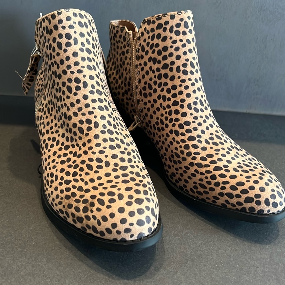 NWT leopard print ankle booties